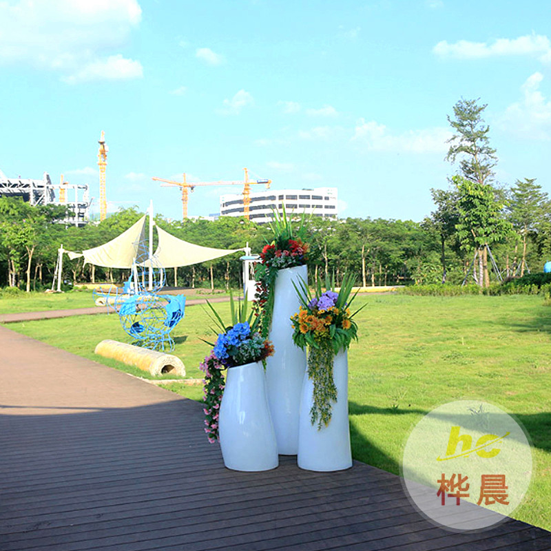 深圳玻璃鋼雕塑制作的大致的工藝流程包含哪些呢？